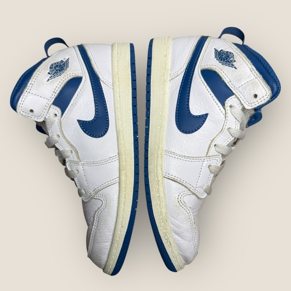 Nike Air Jordan 1 Mid White/Blue – Kids’ Size 3Y - Picture 4 of 13